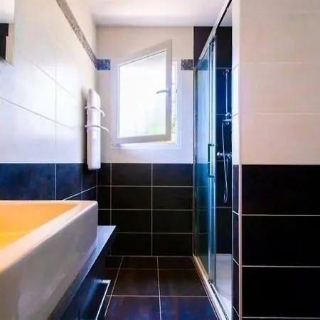 House 4 Chambres Piscine Proche Plage De 펜션 봄레미모사