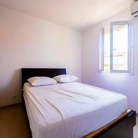 House 4 Chambres Piscine Proche Plage De