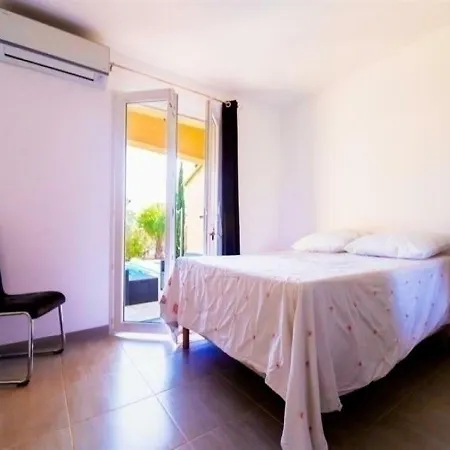 House 4 Chambres Piscine Proche Plage De