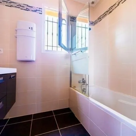 House 4 Chambres Piscine Proche Plage De